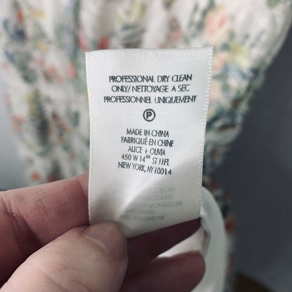 Alice + Olivia Karolina Floral Eyelet Maxi Dress Size 12 Ivory $595 - Picture 12 of 16